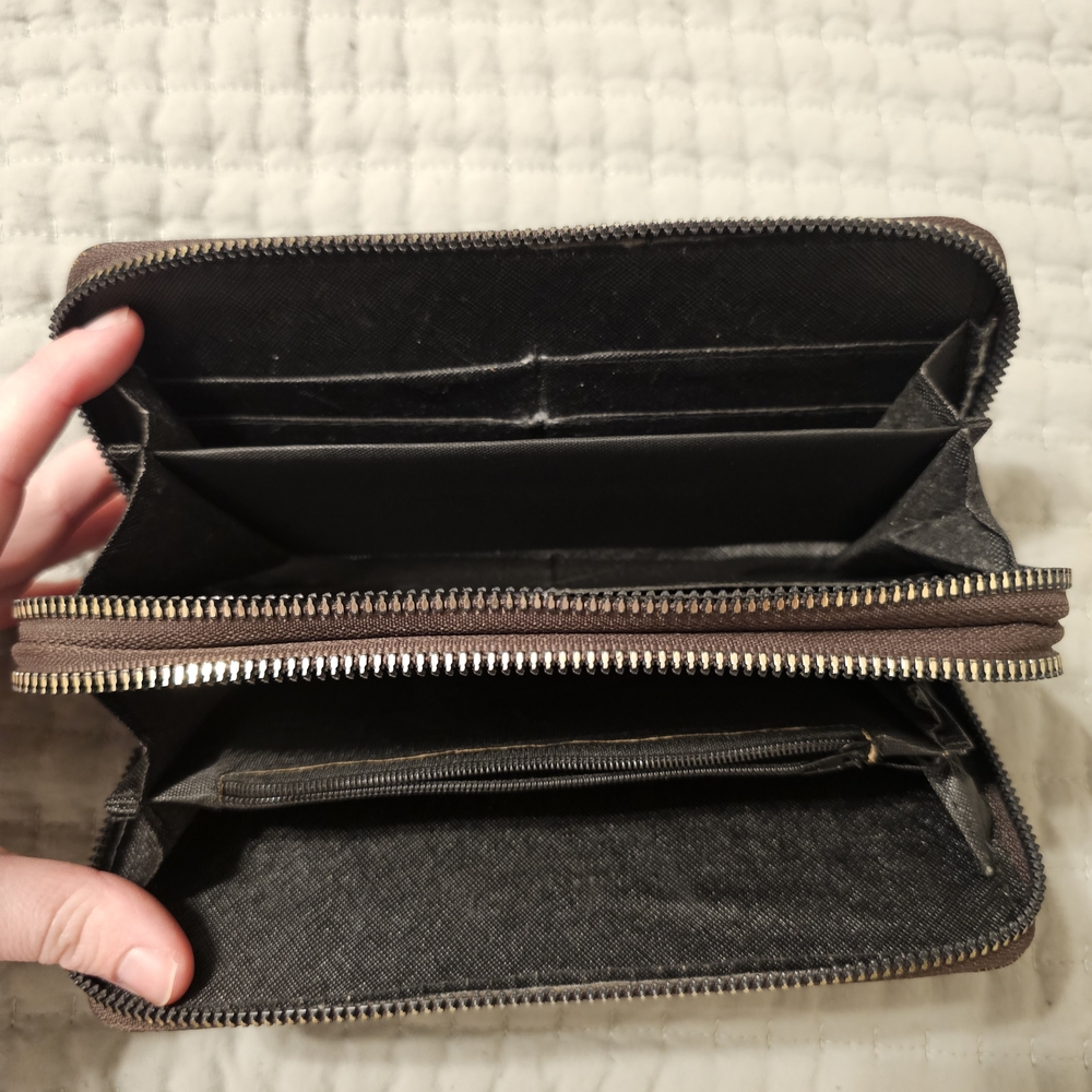Geometric Patterned Wallet - Picture 2 of 2